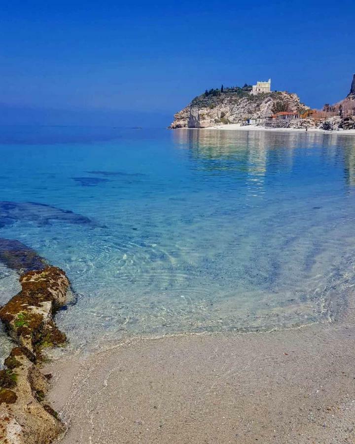 My Little House - Appartamento Con Patio E Parcheggio Privato A 5 Minuti Dalla Spiaggia E Dal Centro Tropea Bagian luar foto